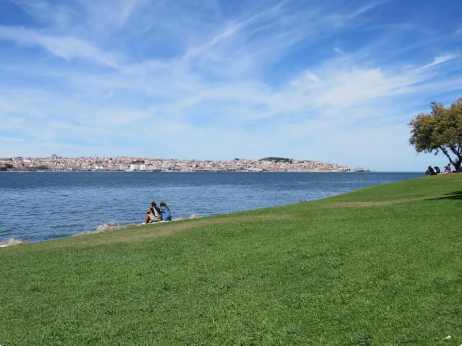 Tejo I Apartment Алмада Экстерьер фото